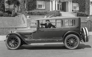 Locomobile Model 48 Touring with California Top '1920